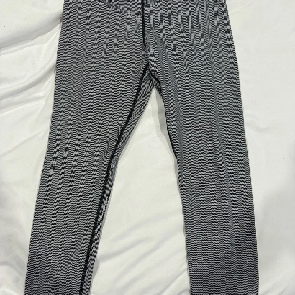 Zyia Herringbone Hi-Rise 7/8 - Picture 3 of 3